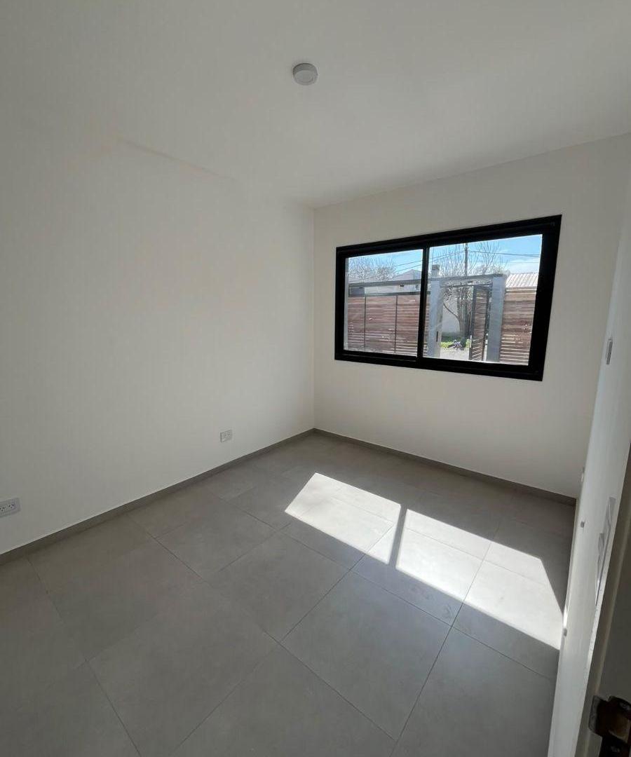 Foto de Casa a estrenar en City Bell! 3 dormitorios, cochera para 2 autos, imagen 3