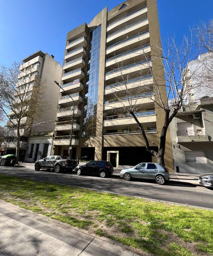 Foto de Departamento en venta, 3 Dorm., Cochera y Amenities! en La Plata, imagen 1