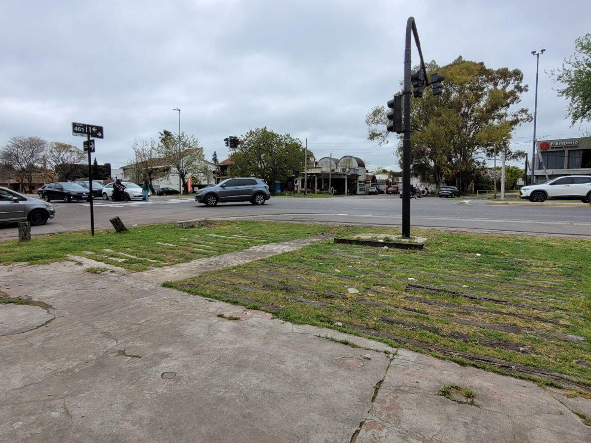 Foto de LOCAL en alquiler en CITY BELL | Esquina de calle 461 y Camino, imagen 2