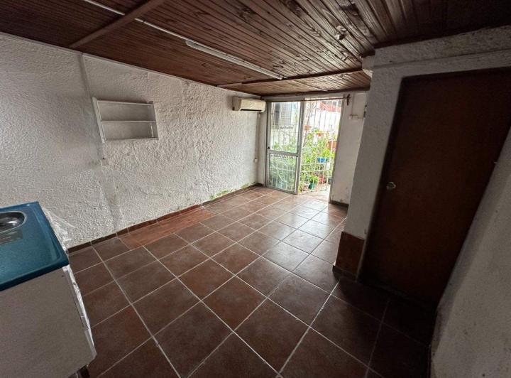 ALQUILER CASA 1 1/2 DORMITORIOS LA TEJA PH PASILLO 1
