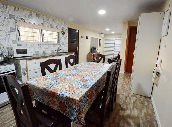Alquiler Casa 3 dormitorios 2 baños Santa Ana 1