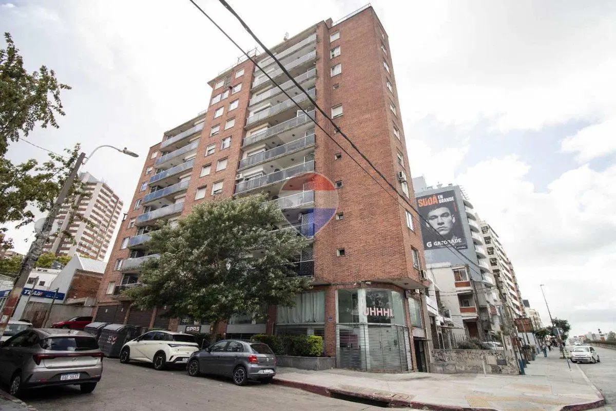 Venta apto 4 dormitorios, 3 baños y 2 cocheras 5