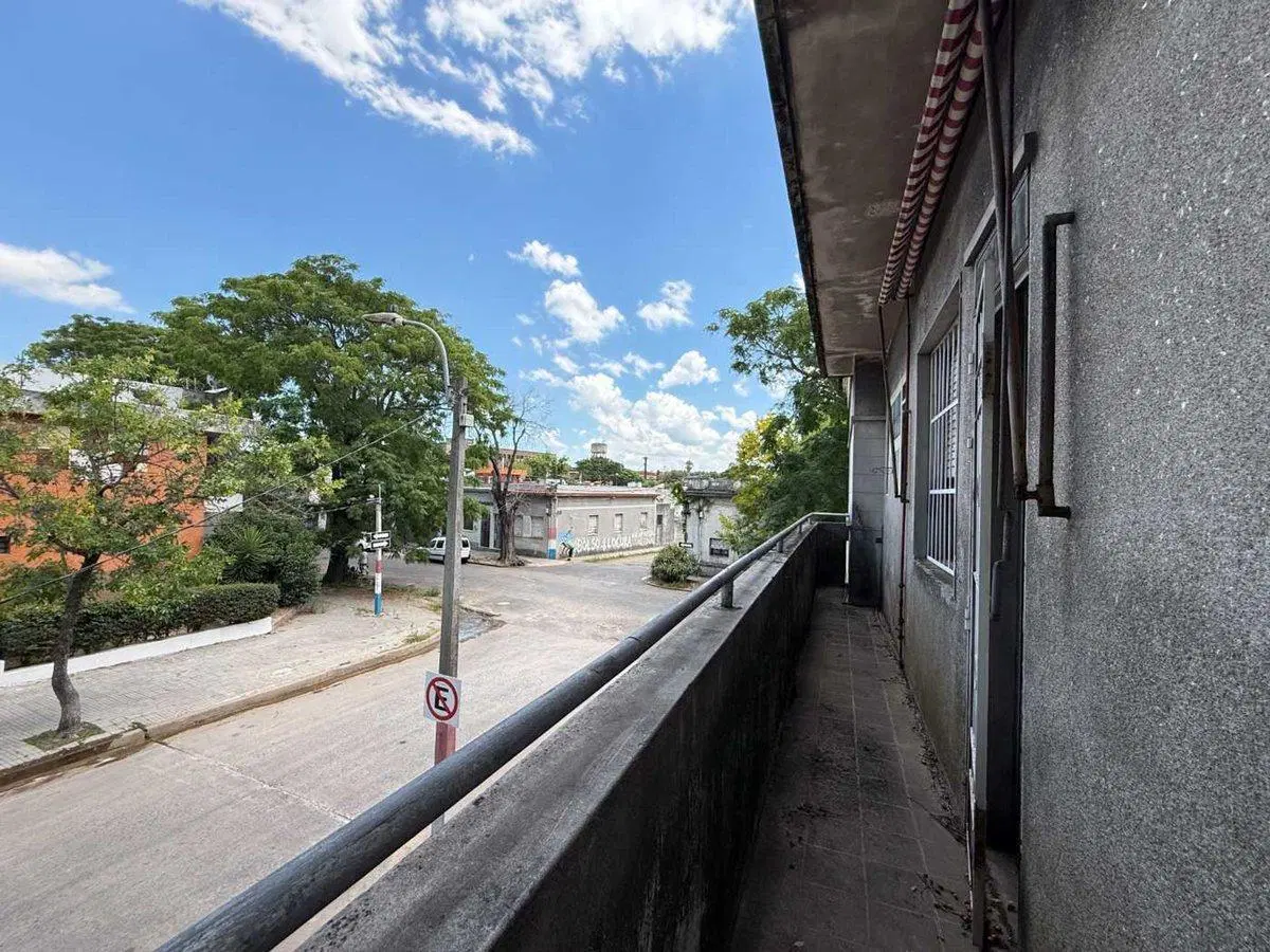 Venta PH Prado 2 dormitorios y servicio . 5
