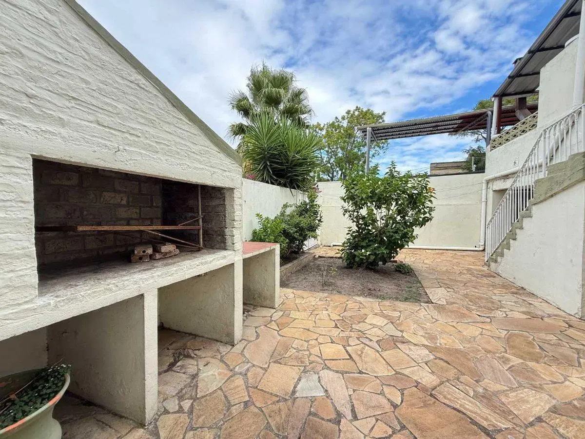 VENTA DE CASA EN EL CERRO DE 3 DORMITORIOS PATIO 2
