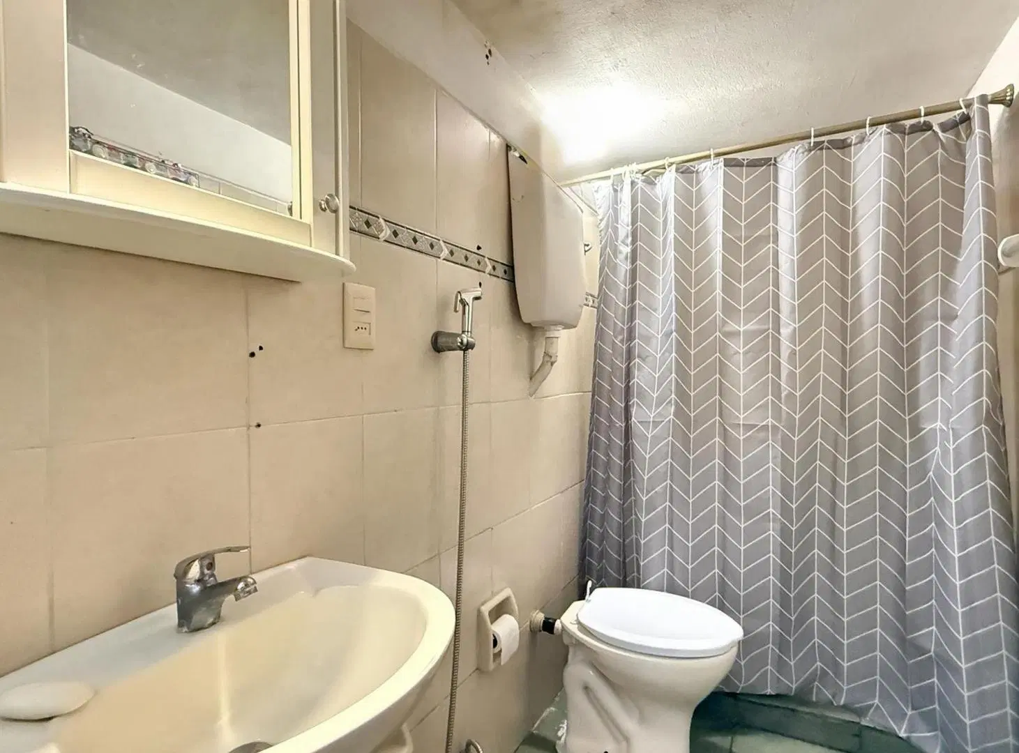 VENTA LOCAL COMERCIAL AGUADA EN ESQUINA 3