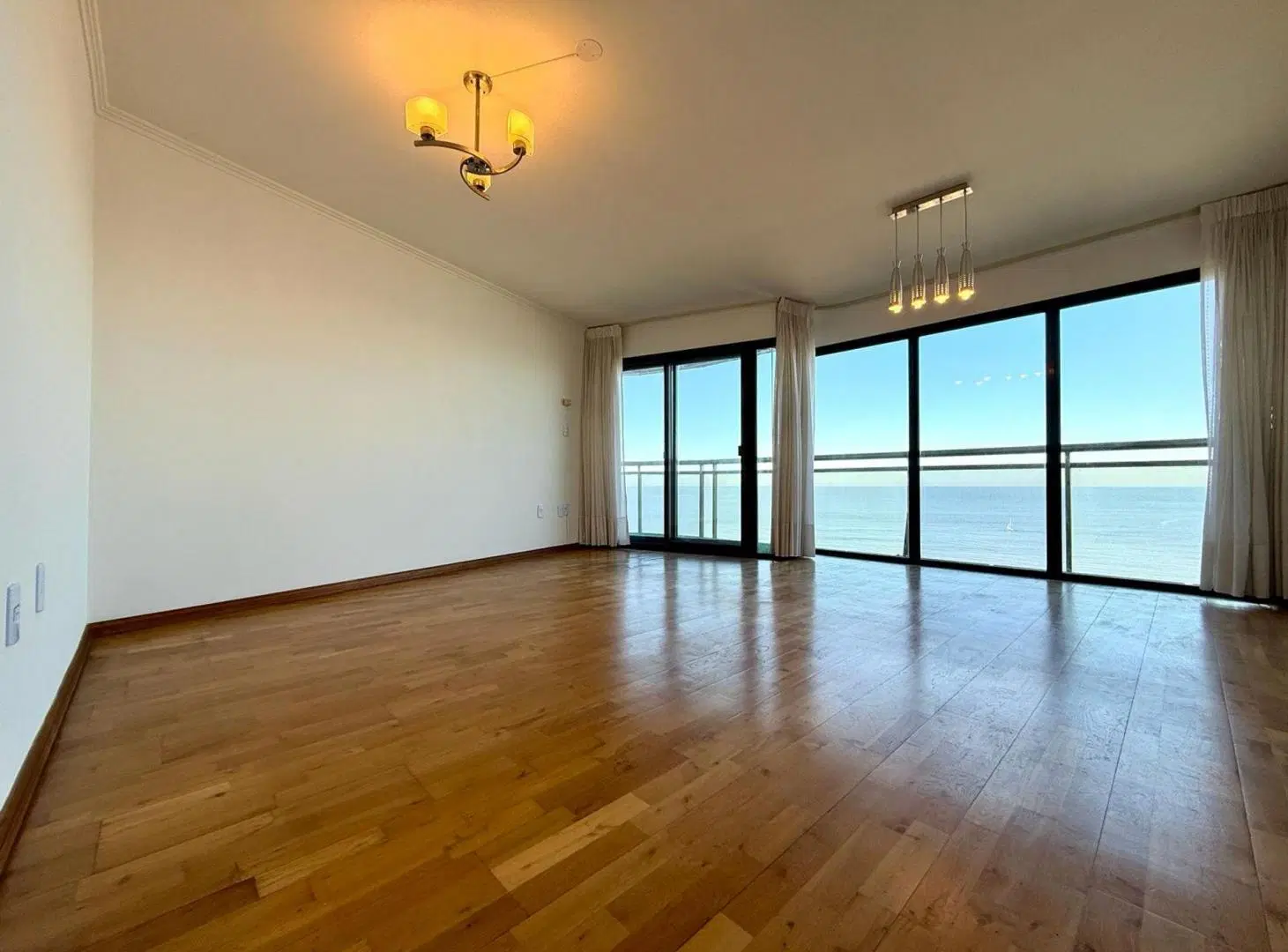 Venta apartamento 4 dormitorios gge Rambla Malvín 2