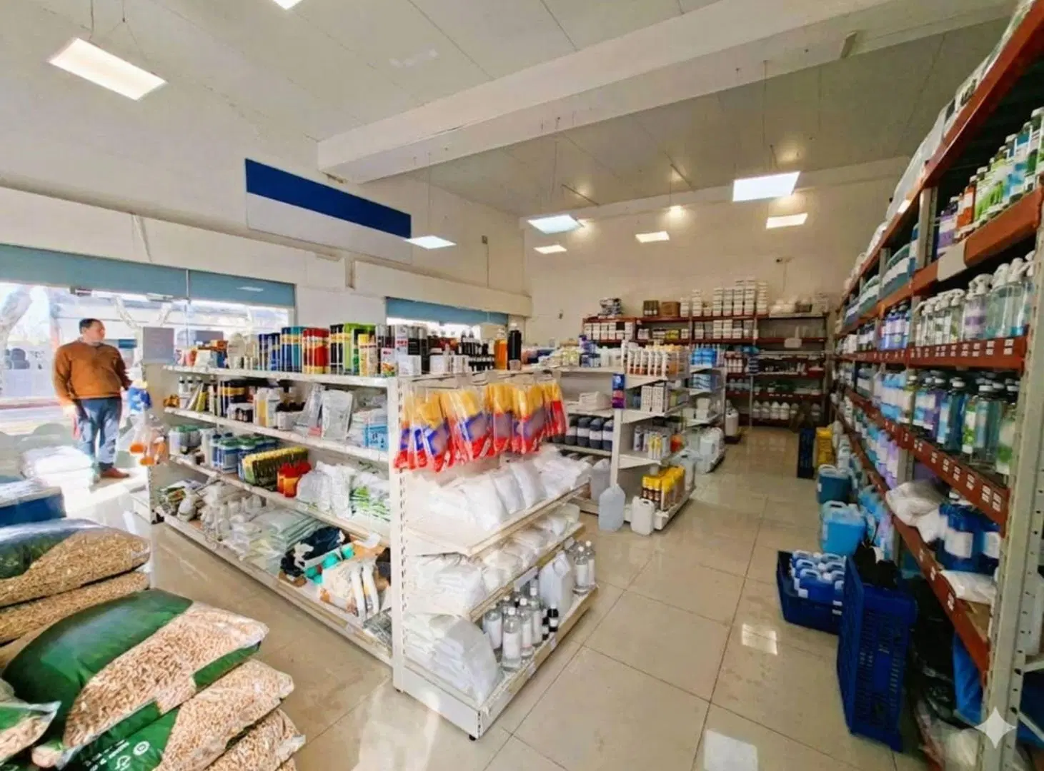 VENTA DE LOCAL COMERCIAL CON RENTA 10% PASO MOLINO 5