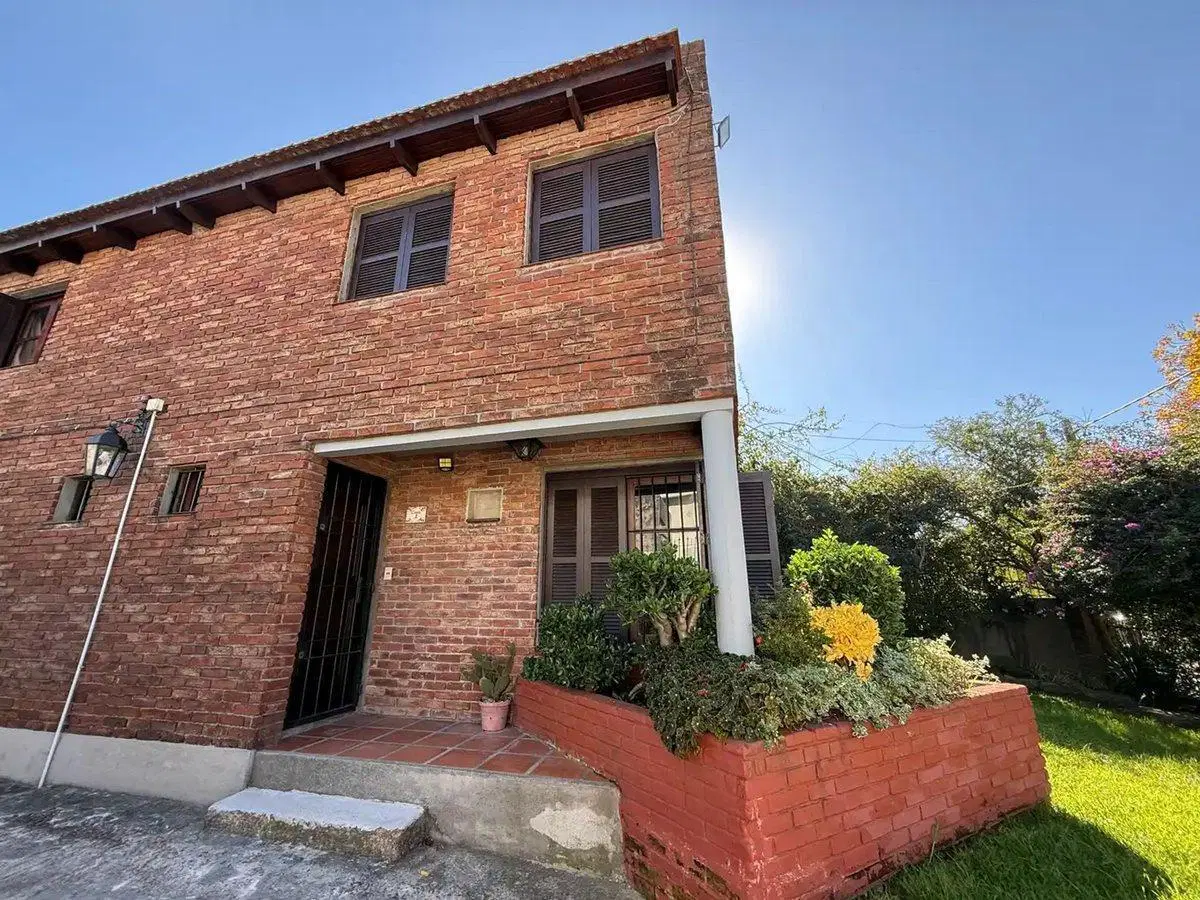 VENTA  DUPLEX 2 DORMITORIOS, PATIO - MALVIN NORTE 3