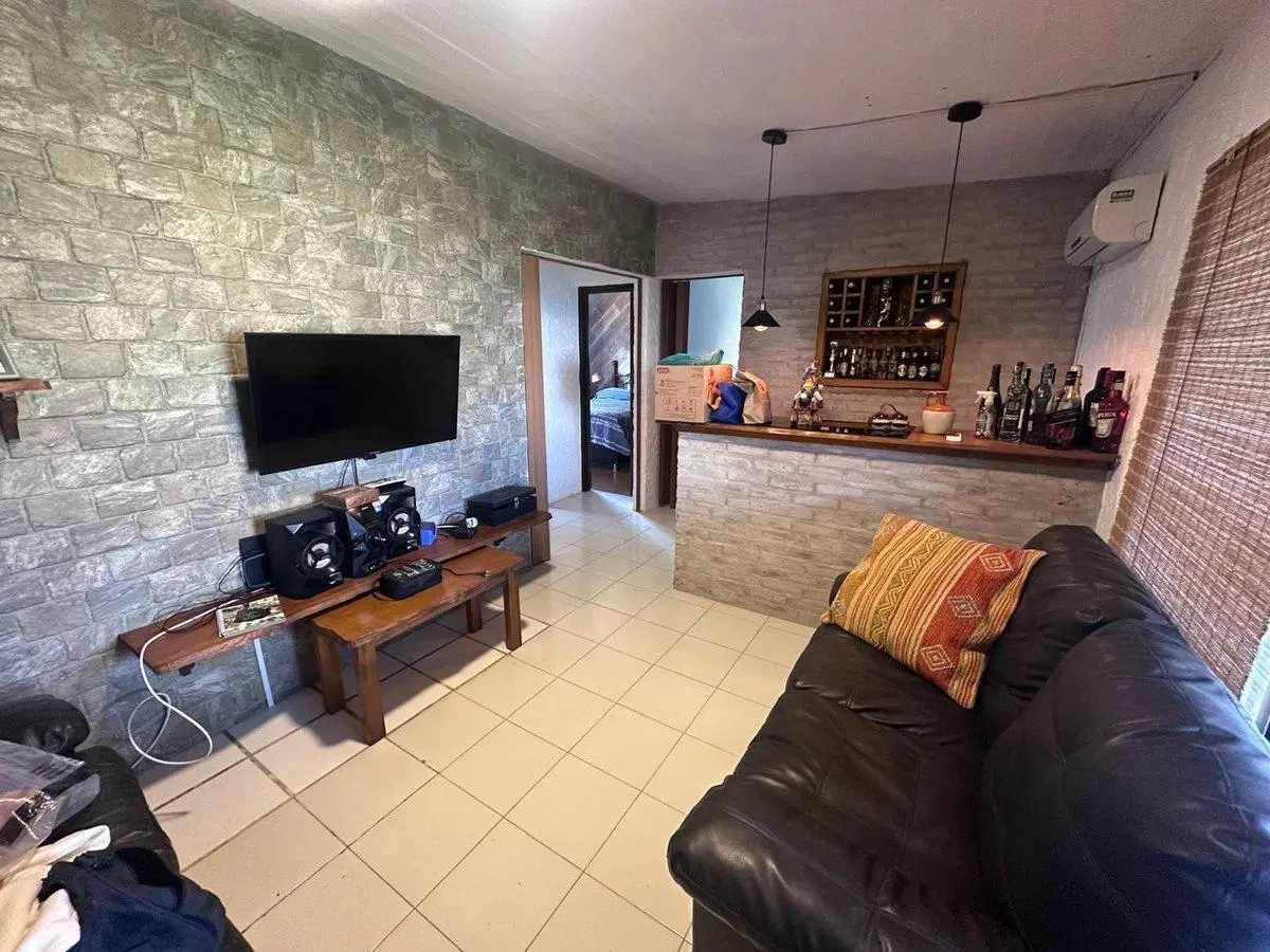 VENTA! ARAMINDA, 2 CASAS, DERECHOS POSESORIOS 5