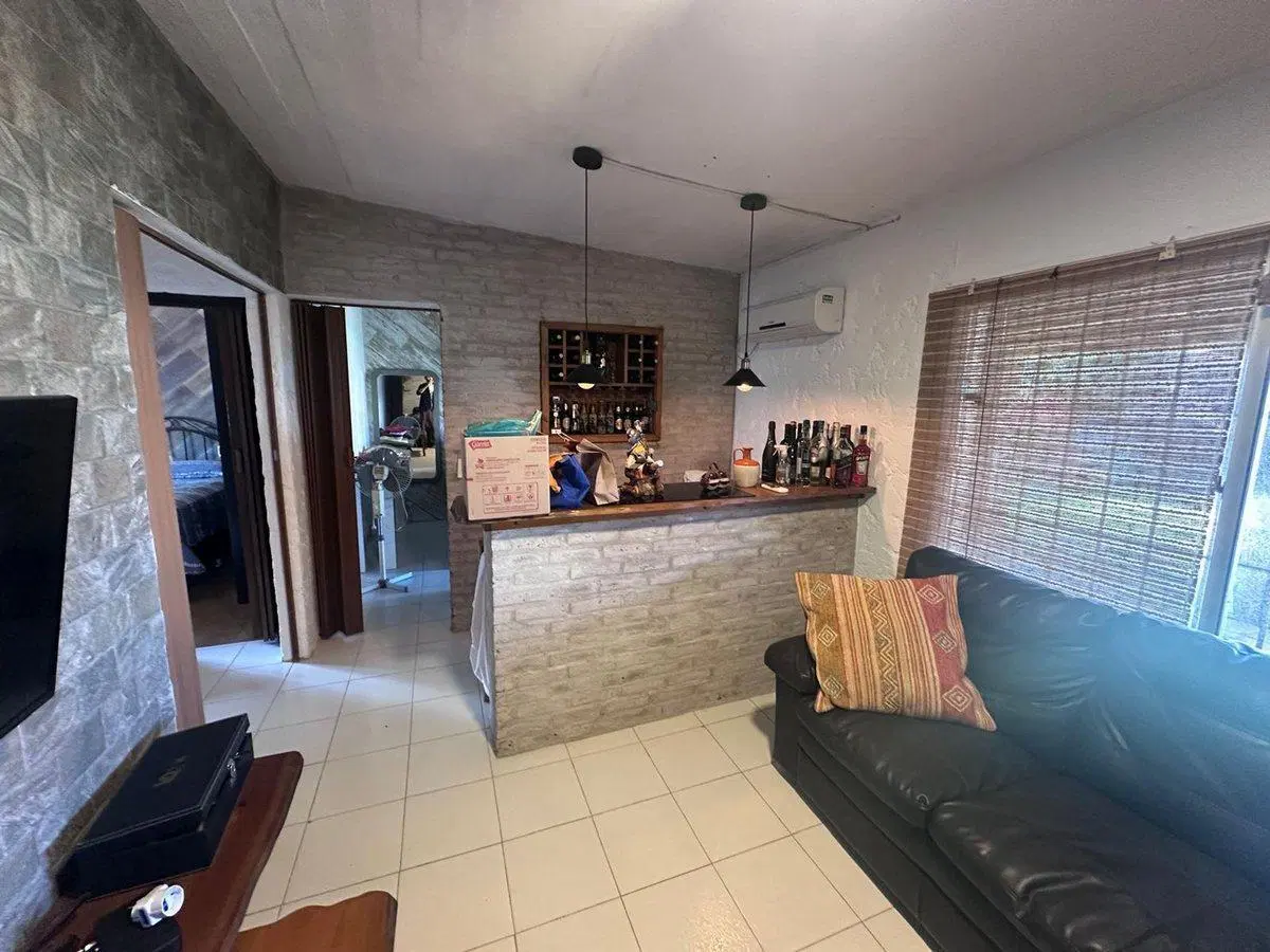 VENTA! ARAMINDA, 2 CASAS, DERECHOS POSESORIOS 3