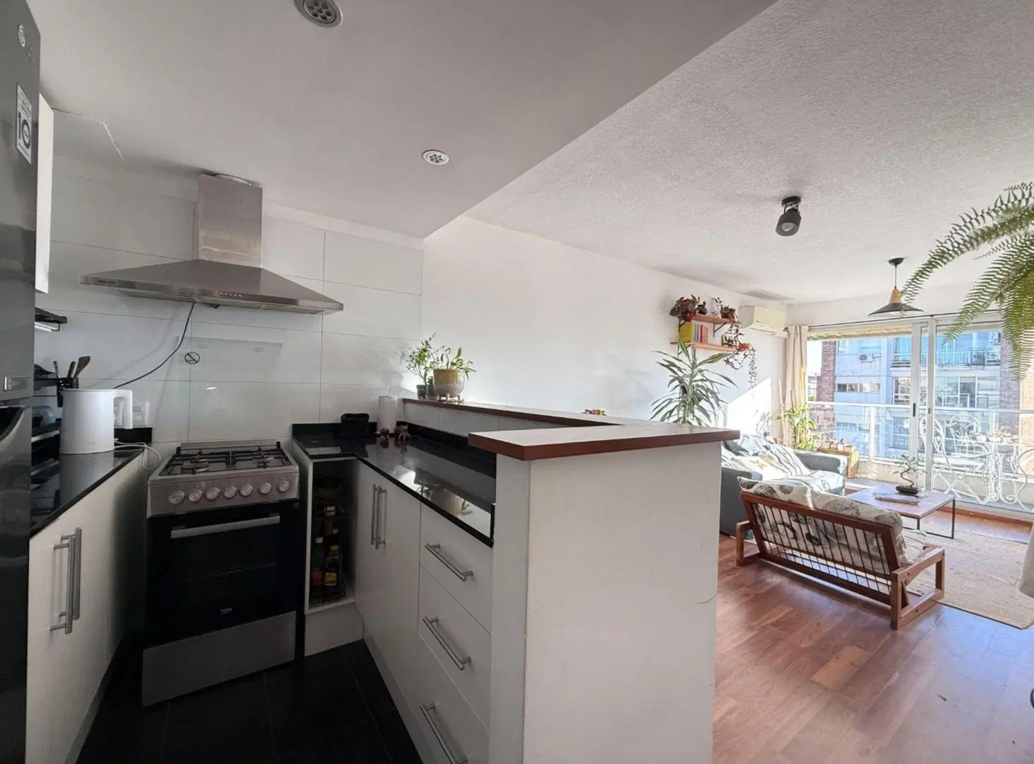 Alquiler Apartamento 1 Dormitorio, balcón. Pocitos 5