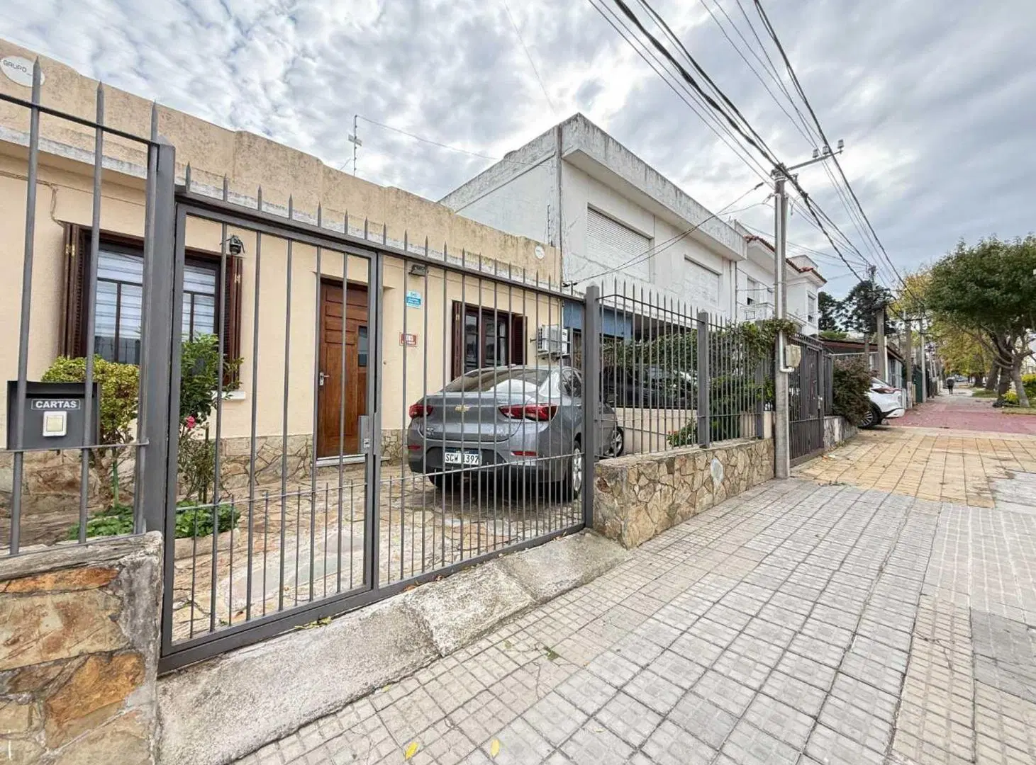 Venta Casa PH Parque Batlle 5 dorm. garage y patio 3
