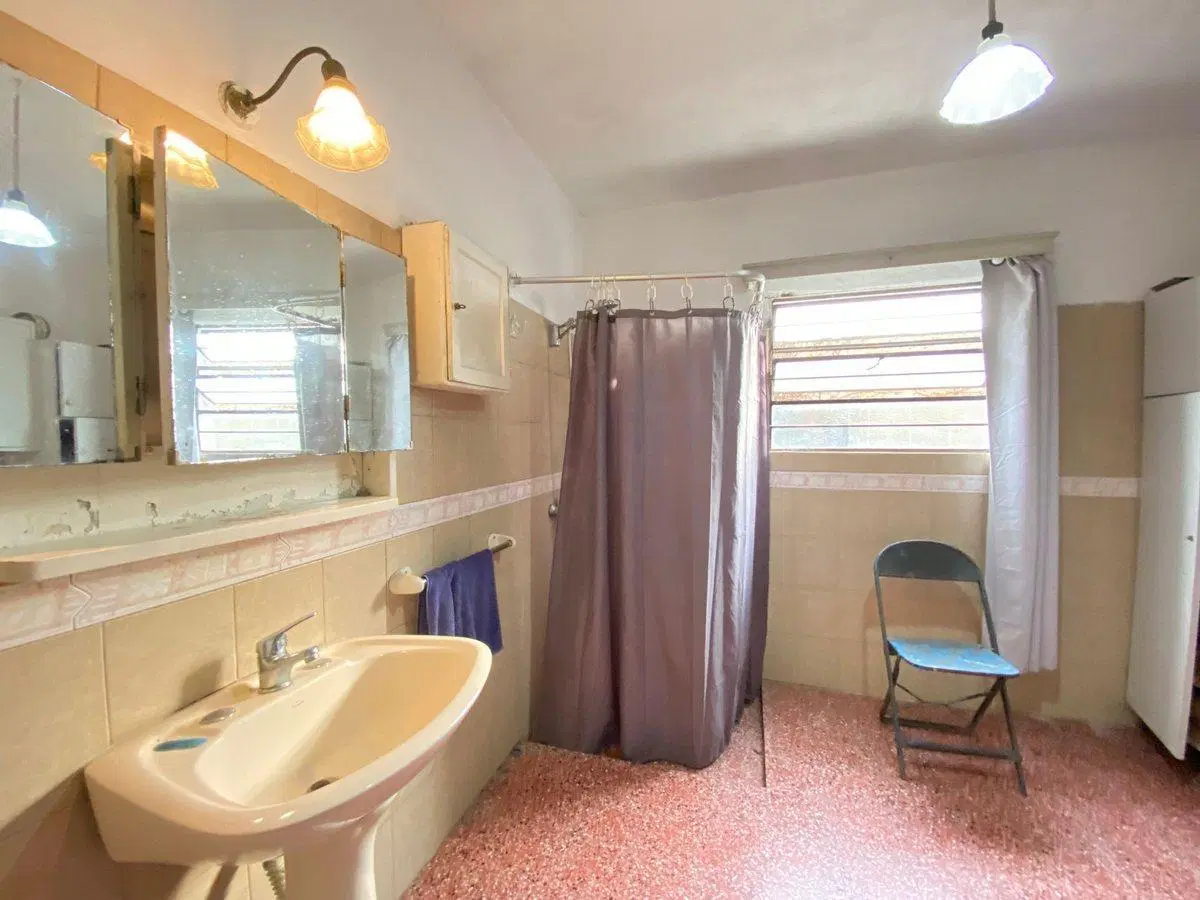 Se venden 2 casas 1 y 3 dormitorios Colón p, único 5