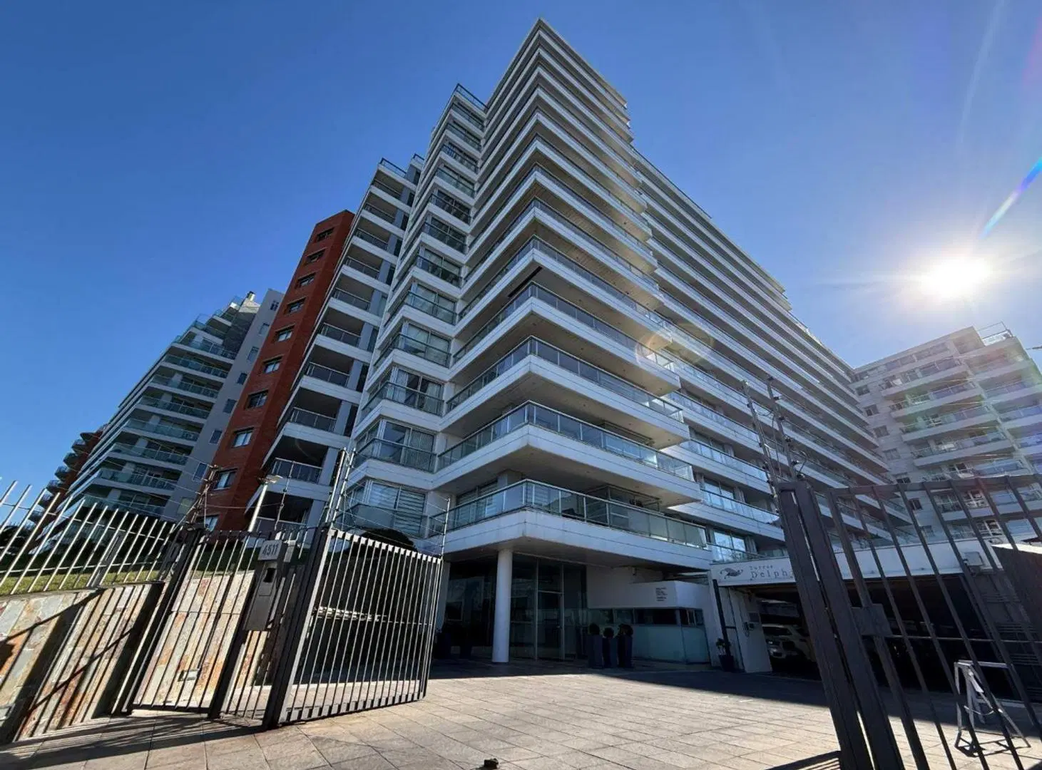 Venta apto con Renta y Garage, Rambla de Malvin 8