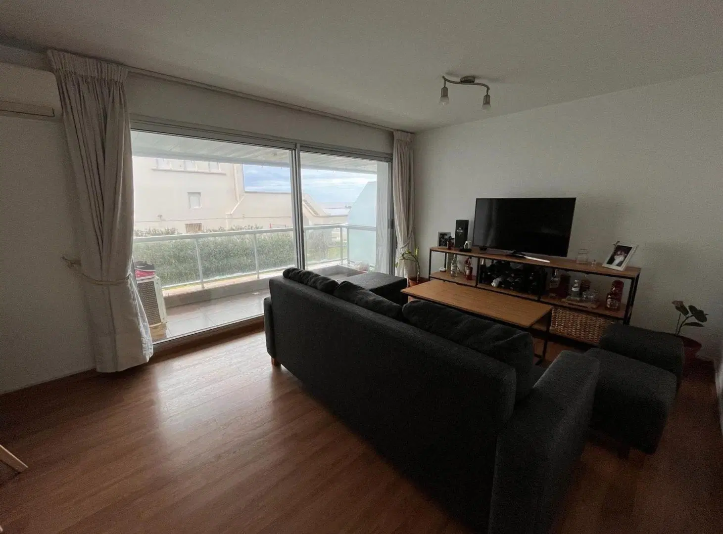 Venta apto con Renta y Garage, Rambla de Malvin 4