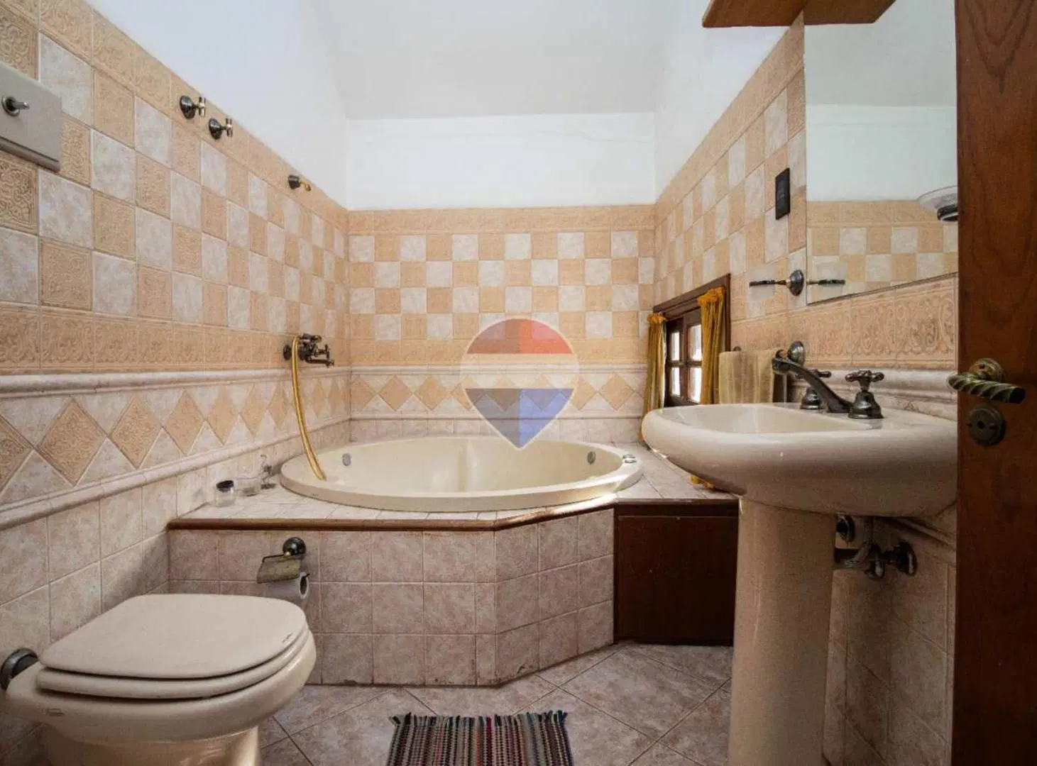 Venta casa  Colón 3 dormitorios, 3 baños, fondo 8