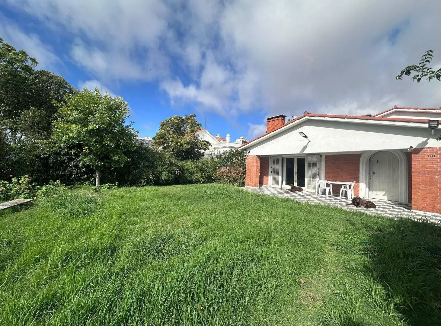 VENTA! CASA/TERRENO EN EL CORAZÓN DE POCITOS 3