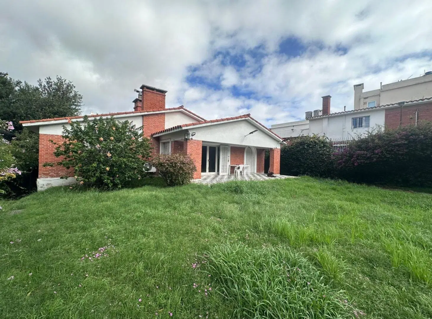 VENTA! CASA/TERRENO EN EL CORAZÓN DE POCITOS 4