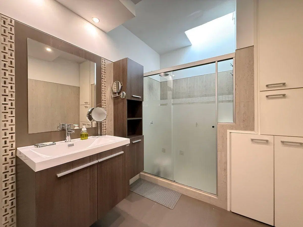 VENTA DE CASA EN EL CERRO DE 3 DORMITORIOS PATIO 8