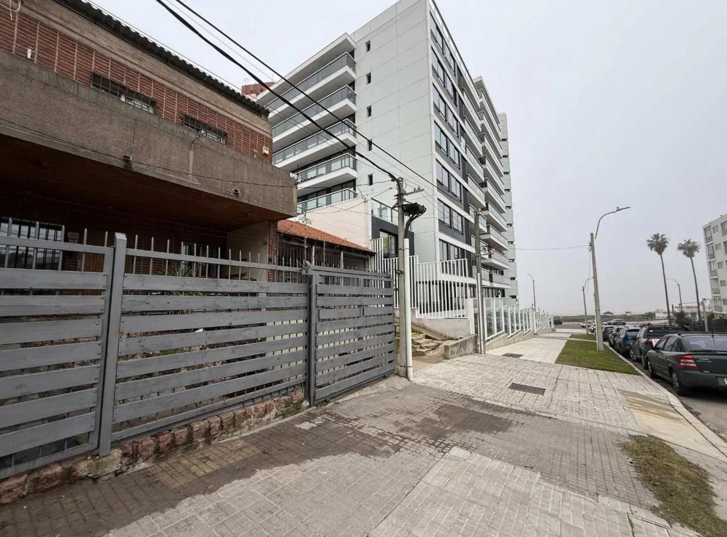 VENTA CASA MALVIN 4 DORM, BALCÓN, PATIO Y BARBACOA 1