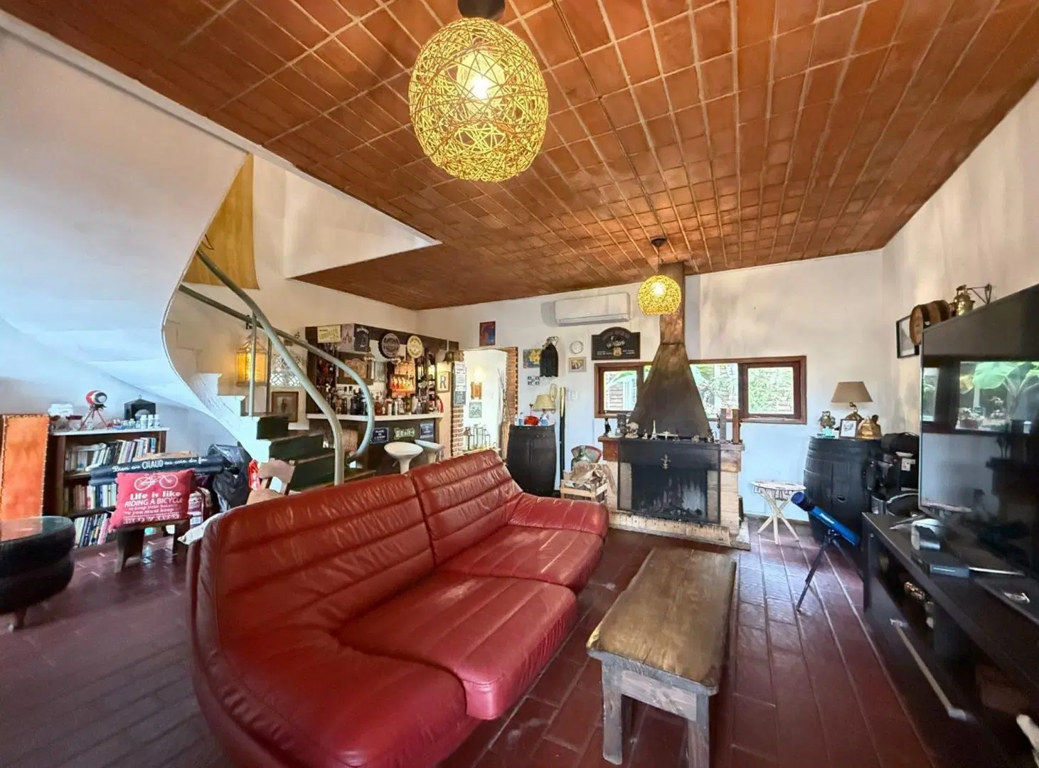 VENTA CASA MALVIN 4 DORM, BALCÓN, PATIO Y BARBACOA 8
