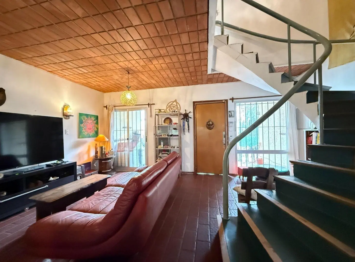 VENTA CASA MALVIN 4 DORM, BALCÓN, PATIO Y BARBACOA 5