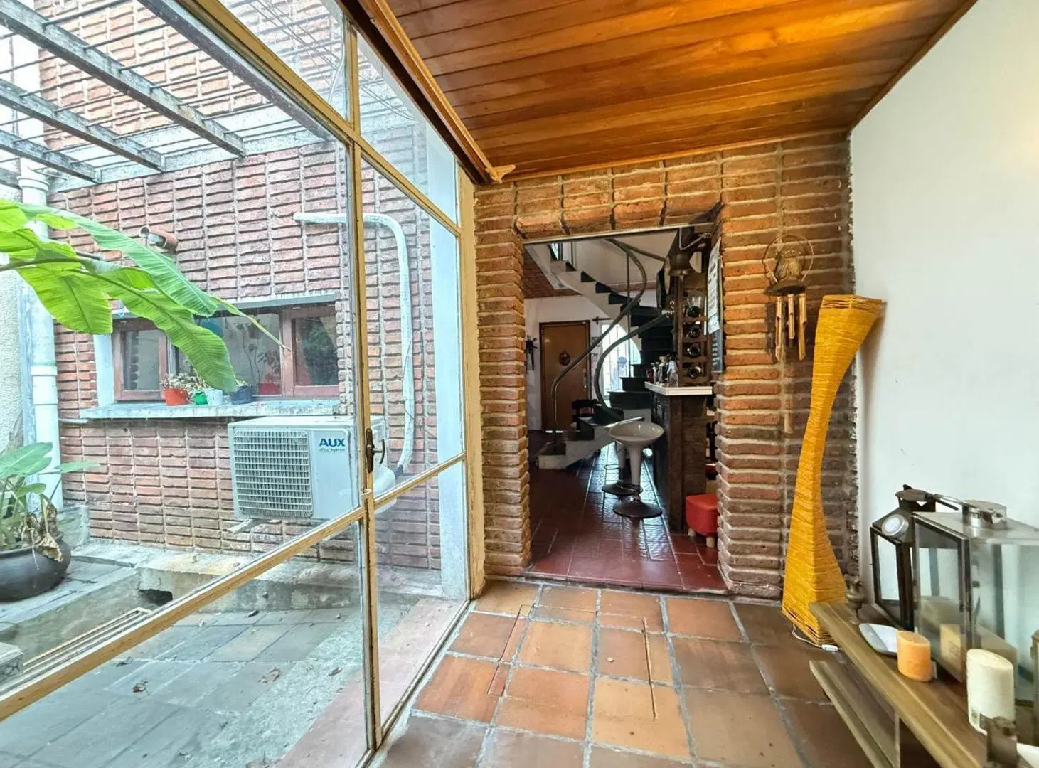 VENTA CASA MALVIN 4 DORM, BALCÓN, PATIO Y BARBACOA 4