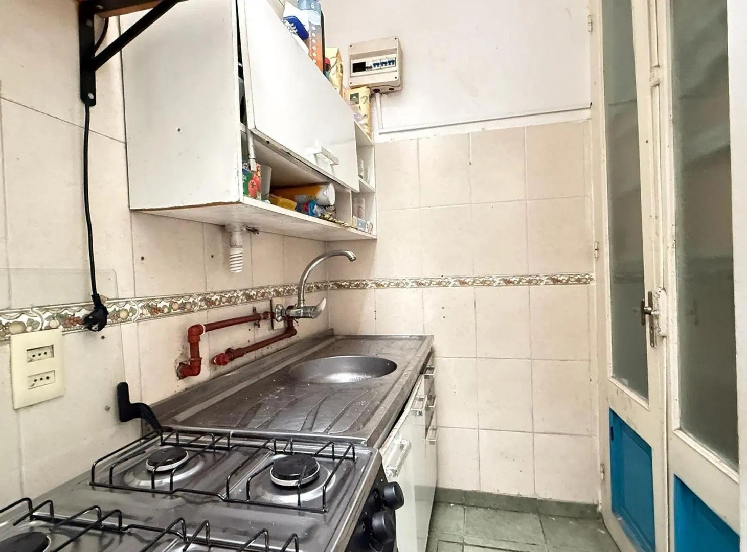 VENTA LOCAL COMERCIAL AGUADA EN ESQUINA 4