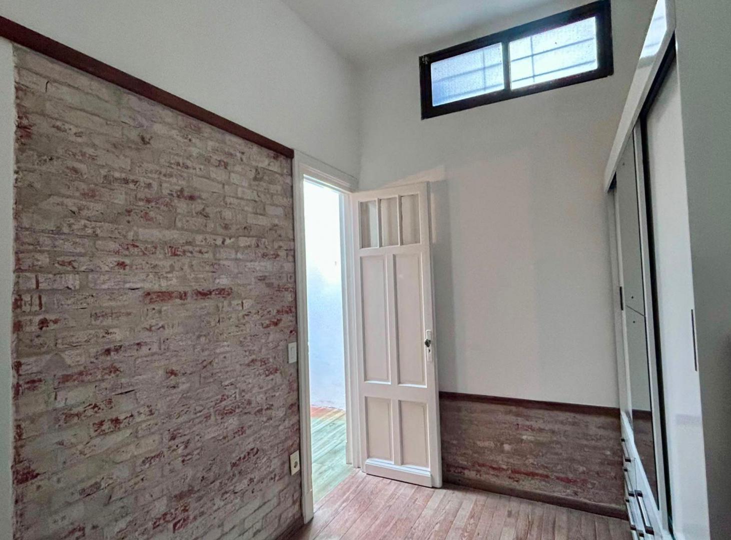 Foto de Se alquila apto 1 dorm. en planta baja en Pocitos, imagen 1