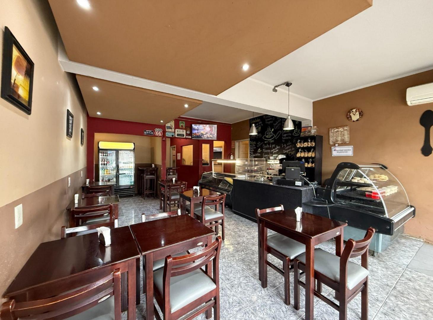 Foto de Venta LOCAL COMERCIAL y LLAVE DE NEGOCIO. Reducto, imagen 1