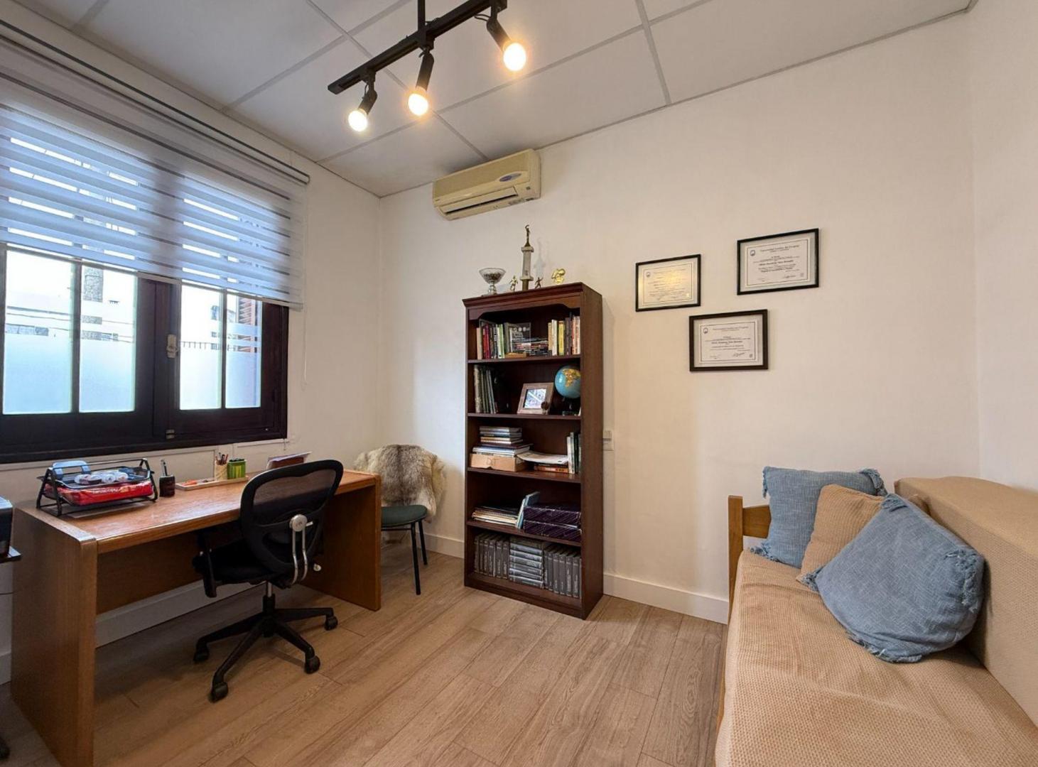Foto de Venta Casa PH Parque Batlle 5 dorm. garage y patio, imagen 3