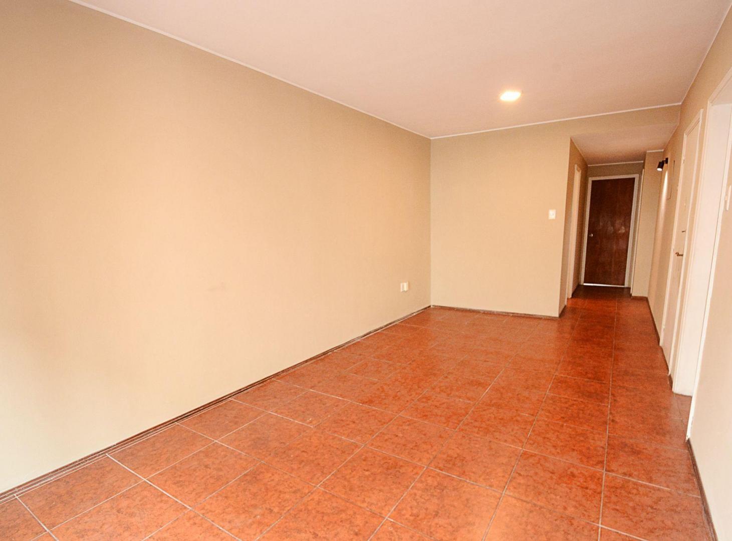 Foto de VENTA APARTAMENTO DE 2 DORMITORIOS CENTRO, imagen 2