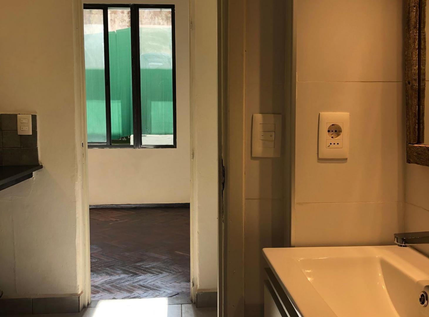 Foto de Se vende monoambiente con patio en 18 de Julio, imagen 5