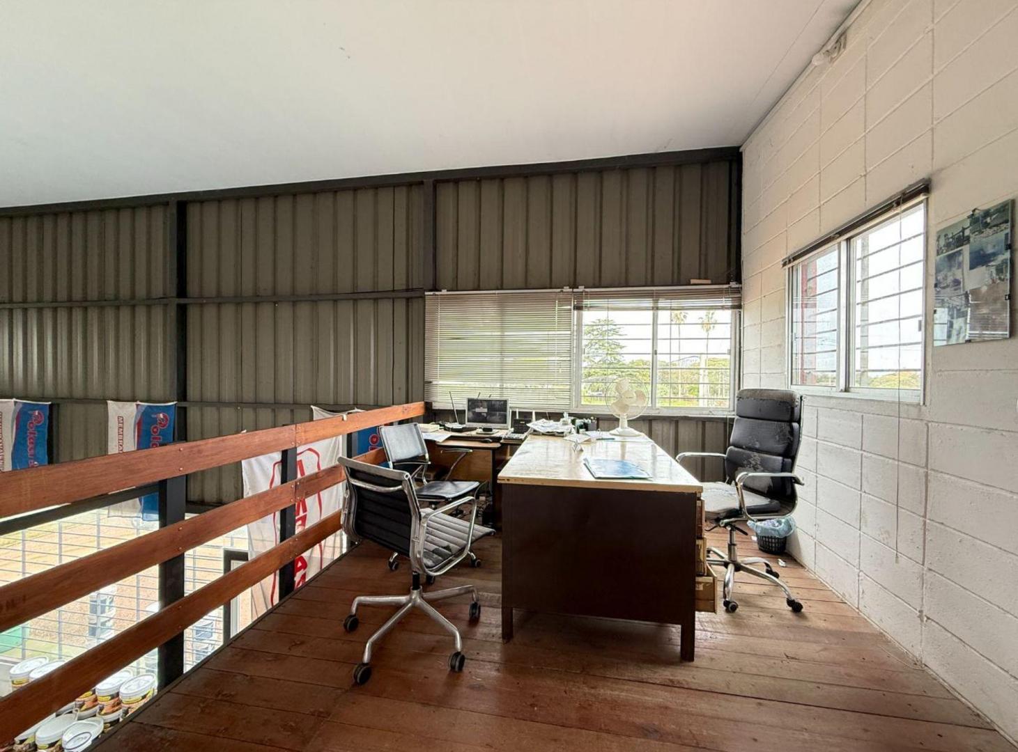 Foto de VENTA Local comercial con depósito - galpón. Colón, imagen 3