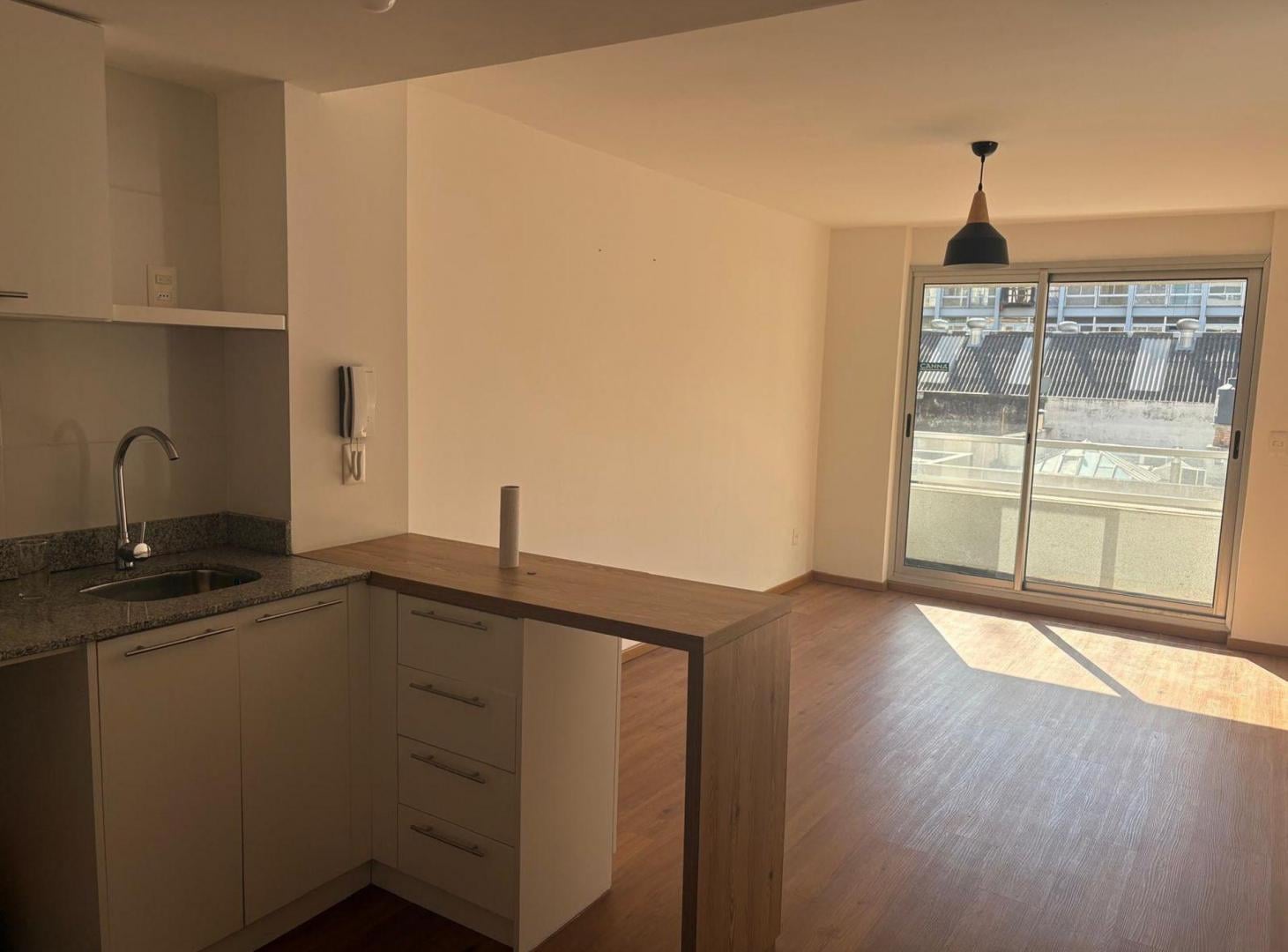 Foto de Alquiler departamento 2 dormitorios 2 cocheras., imagen 1