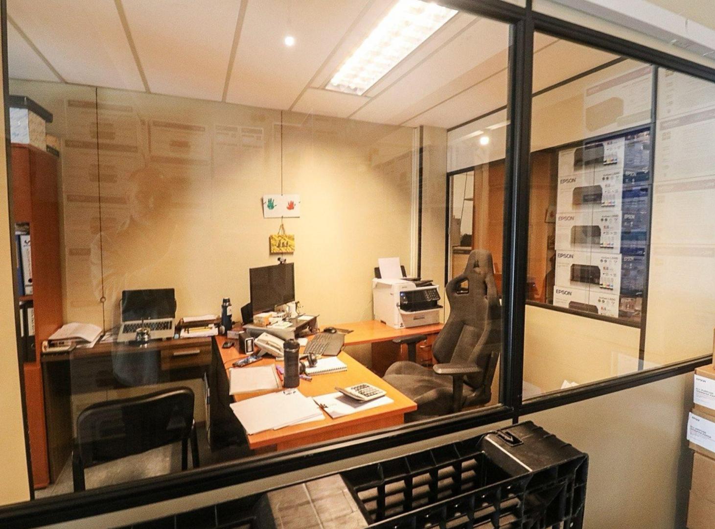 Foto de ALQUILER LOCAL/OFICINAS Y GRAN DEPÓSITO, CORDÓN, imagen 1