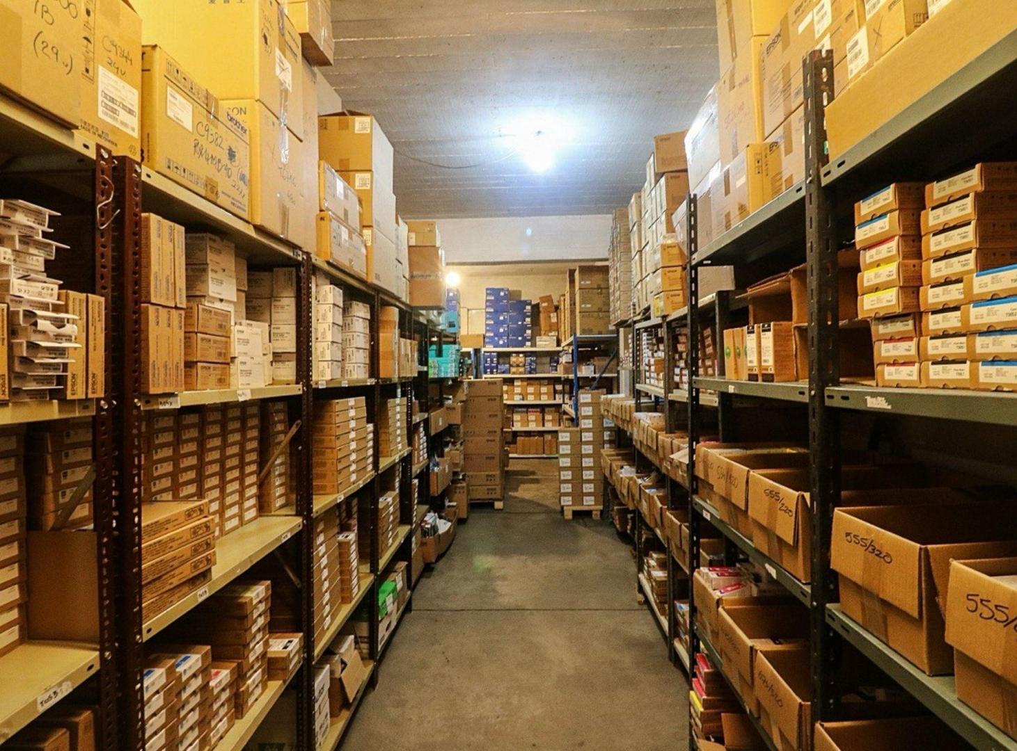Foto de ALQUILER LOCAL/OFICINAS Y GRAN DEPÓSITO, CORDÓN, imagen 2