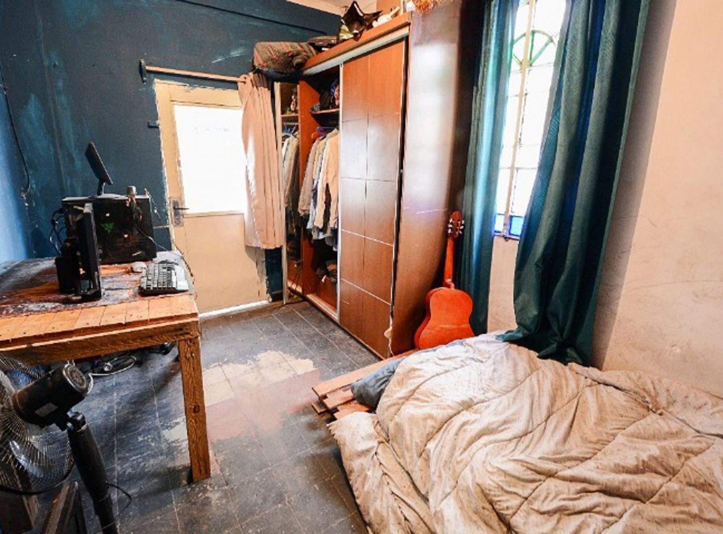 Foto de Venta casa dos dormitorios Peñarol garaje y fondo, imagen 2