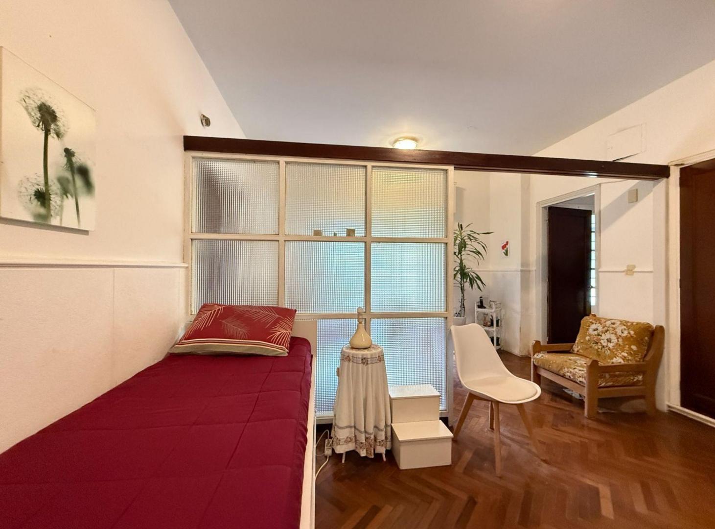 Foto de ALQUILER MONOAMBIENTE EN POCITOS PATIO EXCLUSIVO, imagen 4