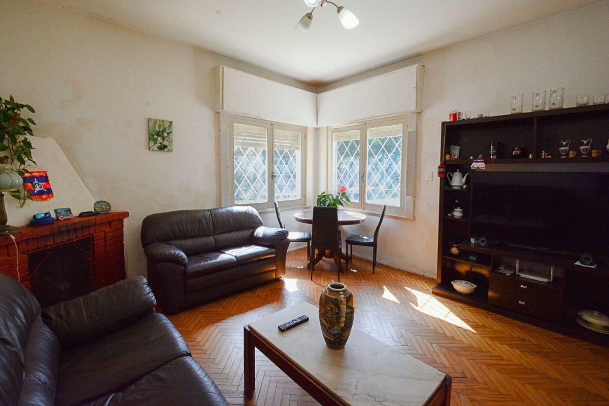 Foto de VENTA DE CASA 2 DORMITORIOS GARAGE, MALVIN NUEVO, imagen 1
