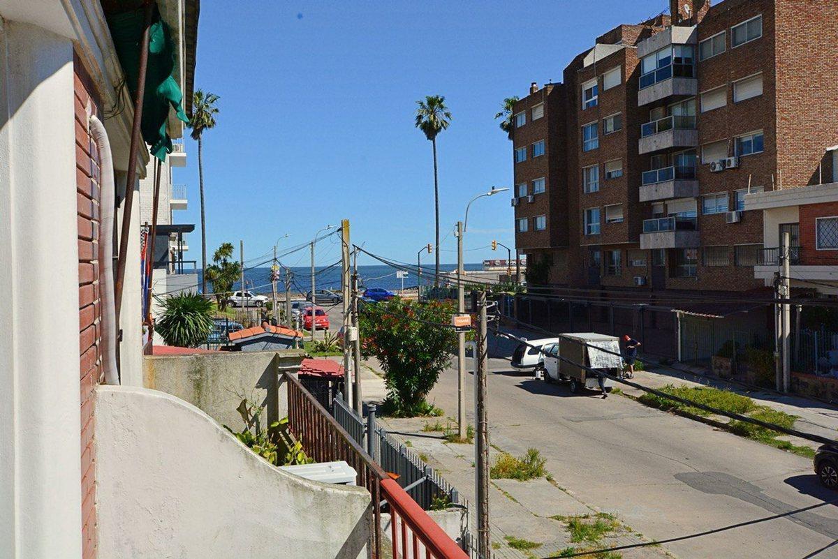 Foto de VENTA DE CASA 2 DORMITORIOS GARAGE, MALVIN NUEVO, imagen 3