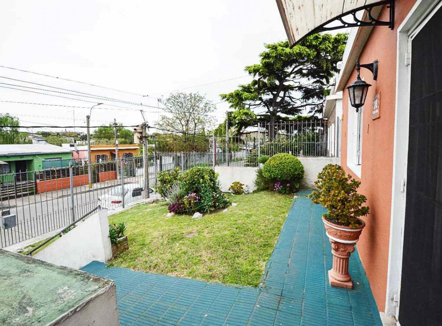 Foto de Venta casa dos dormitorios y garage Nuevo Paris, imagen 3