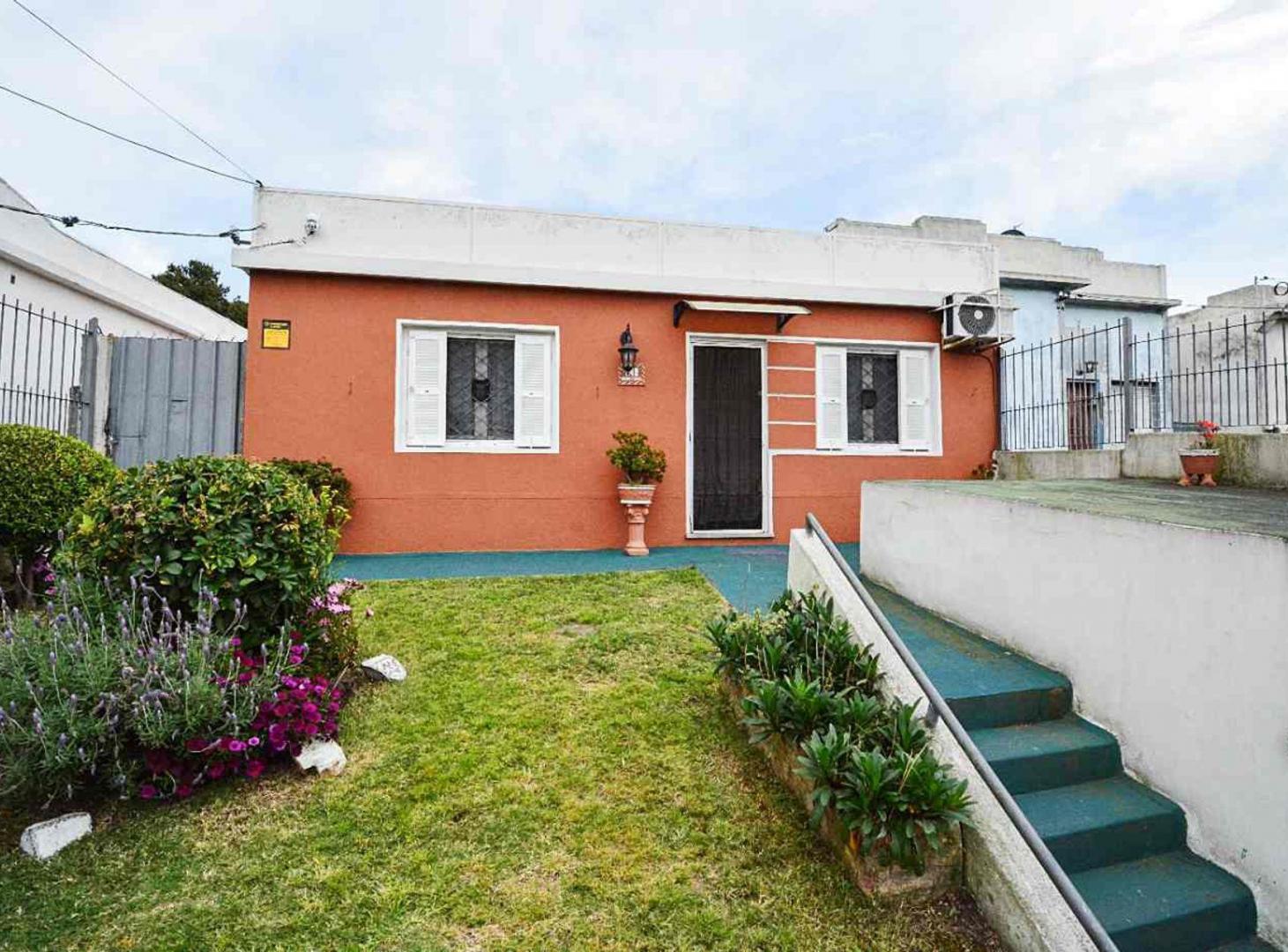 Foto de Venta casa dos dormitorios y garage Nuevo Paris, imagen 1