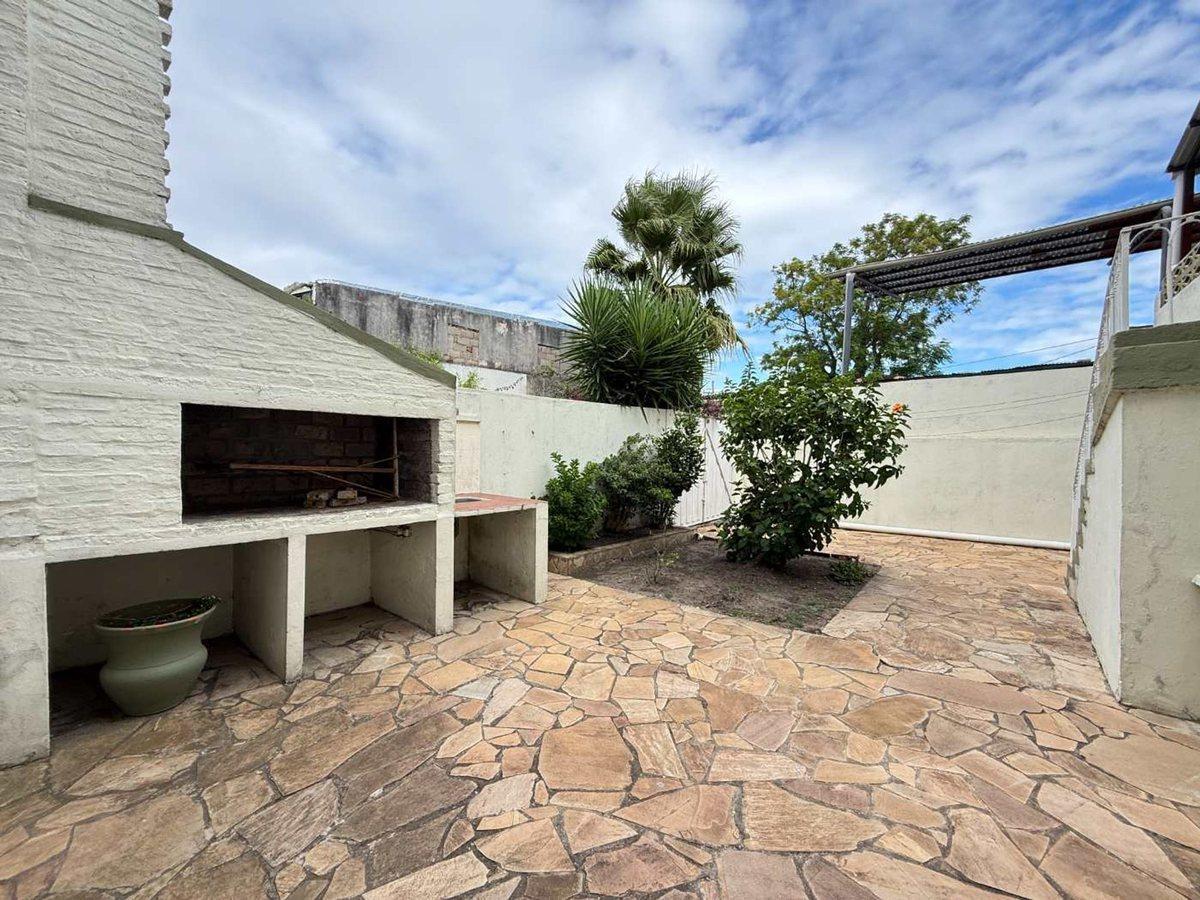 Foto de VENTA DE CASA EN EL CERRO DE 3 DORMITORIOS PATIO, imagen 3