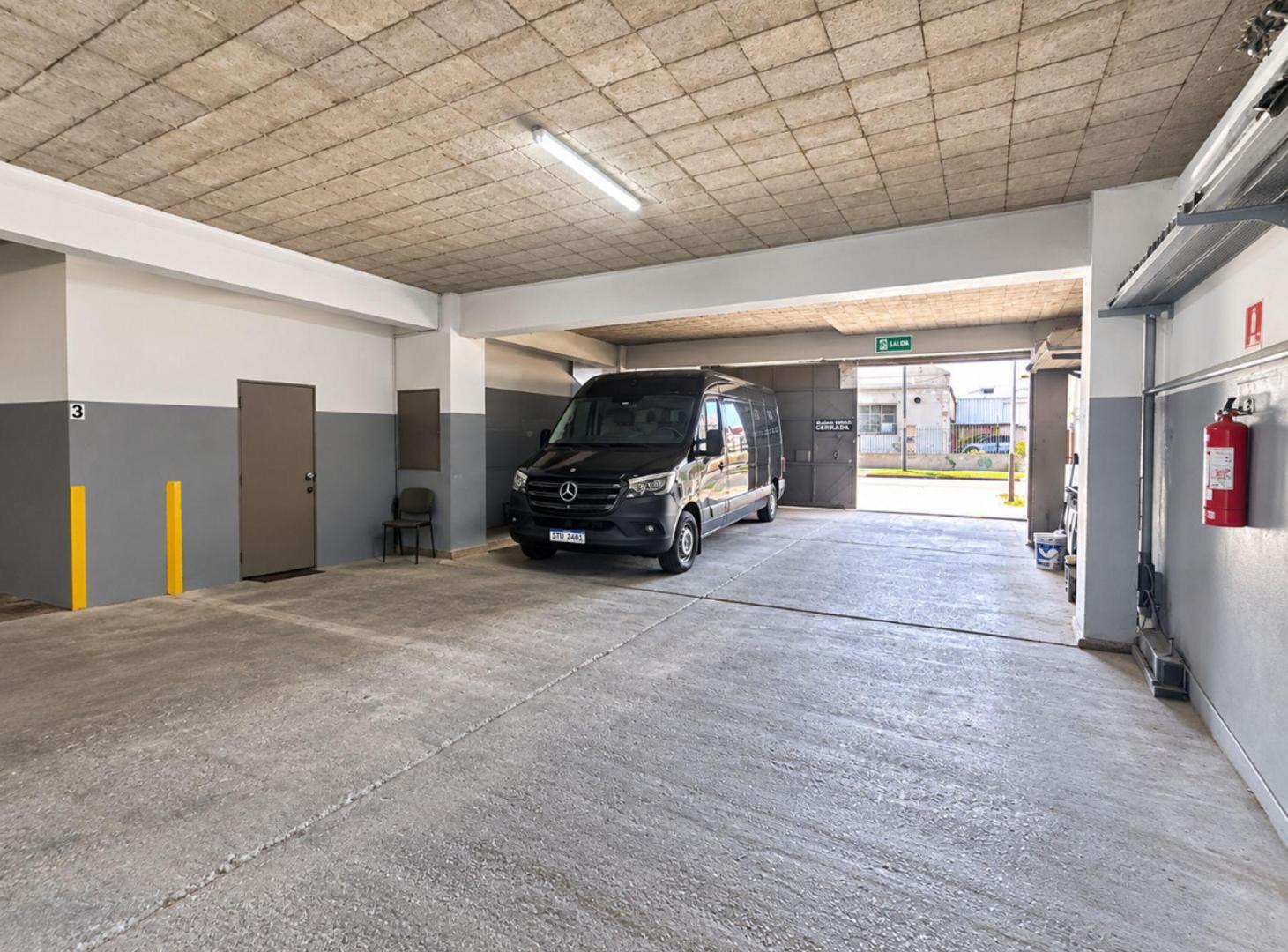 Foto de ALQUILER LOCAL COMERCIAL O DEPÓSITO EN SAYAGO, imagen 1