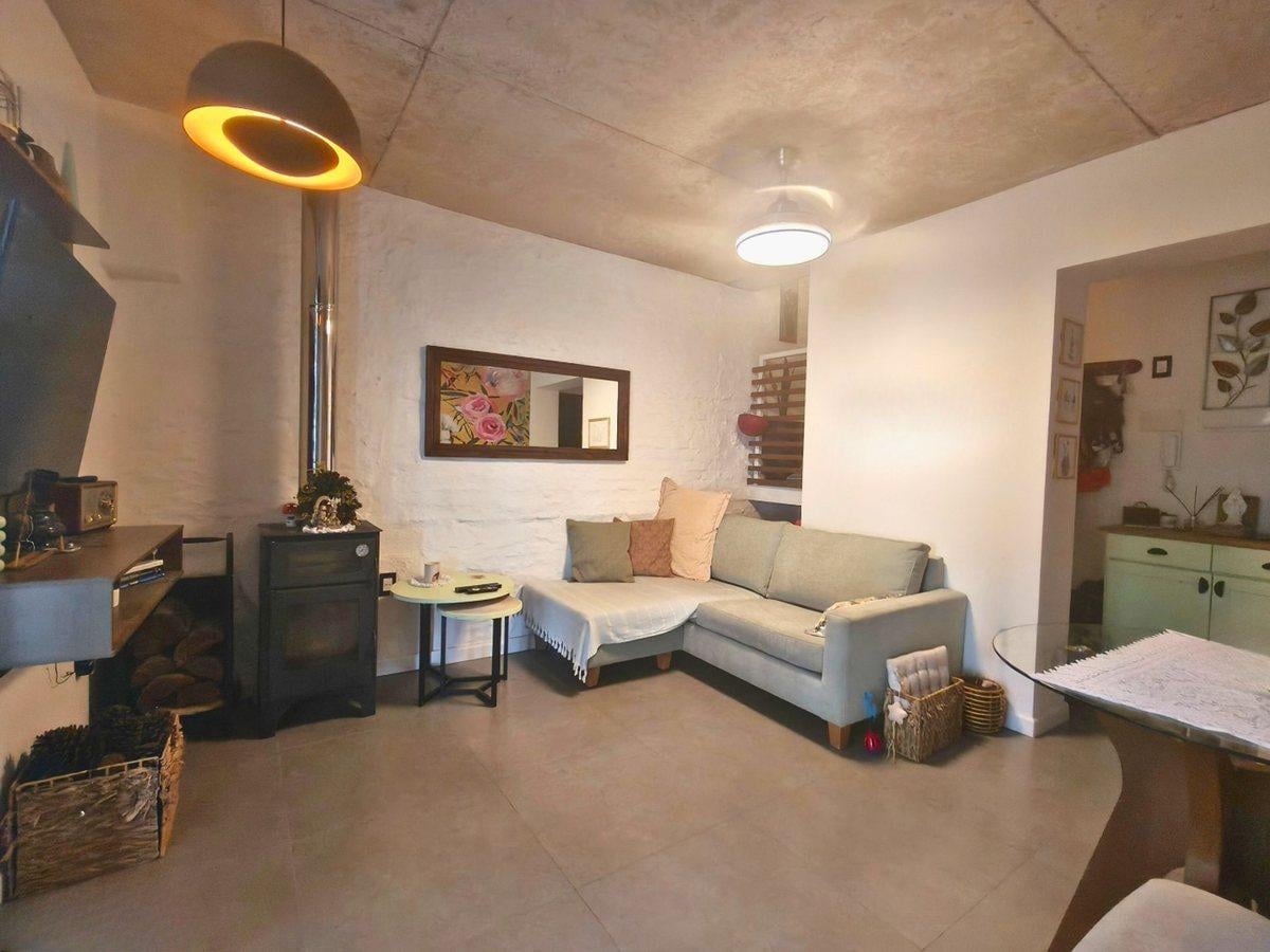 Foto de VENTA DE APARTAMENTO CON RENTA 1 DORMIRORIO AGUADA, imagen 2