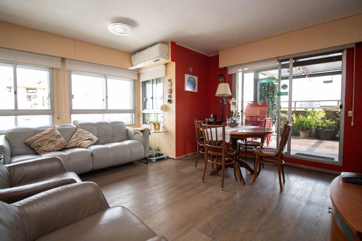 Foto de Venta apto 4 dormitorios, 3 baños y 2 cocheras, imagen 3