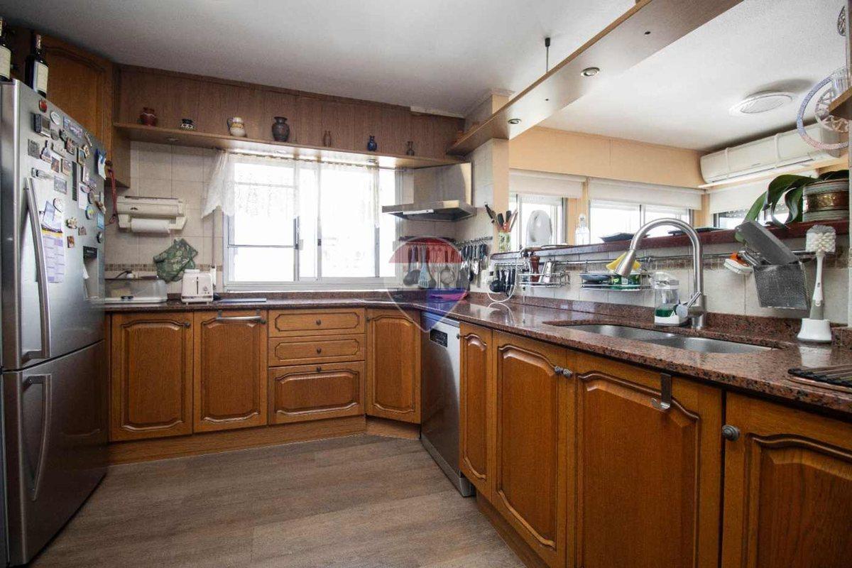 Foto de Venta apto 4 dormitorios, 3 baños y 2 cocheras, imagen 4