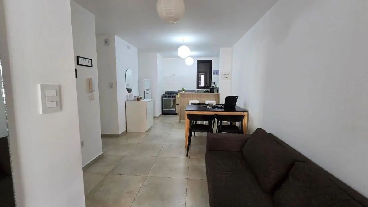 DEPARTAMENTO VENTA CENTRO 1 DORMITORIO FRENTE BALCON BV SAN JUAN Y ARTURO M BAS 2
