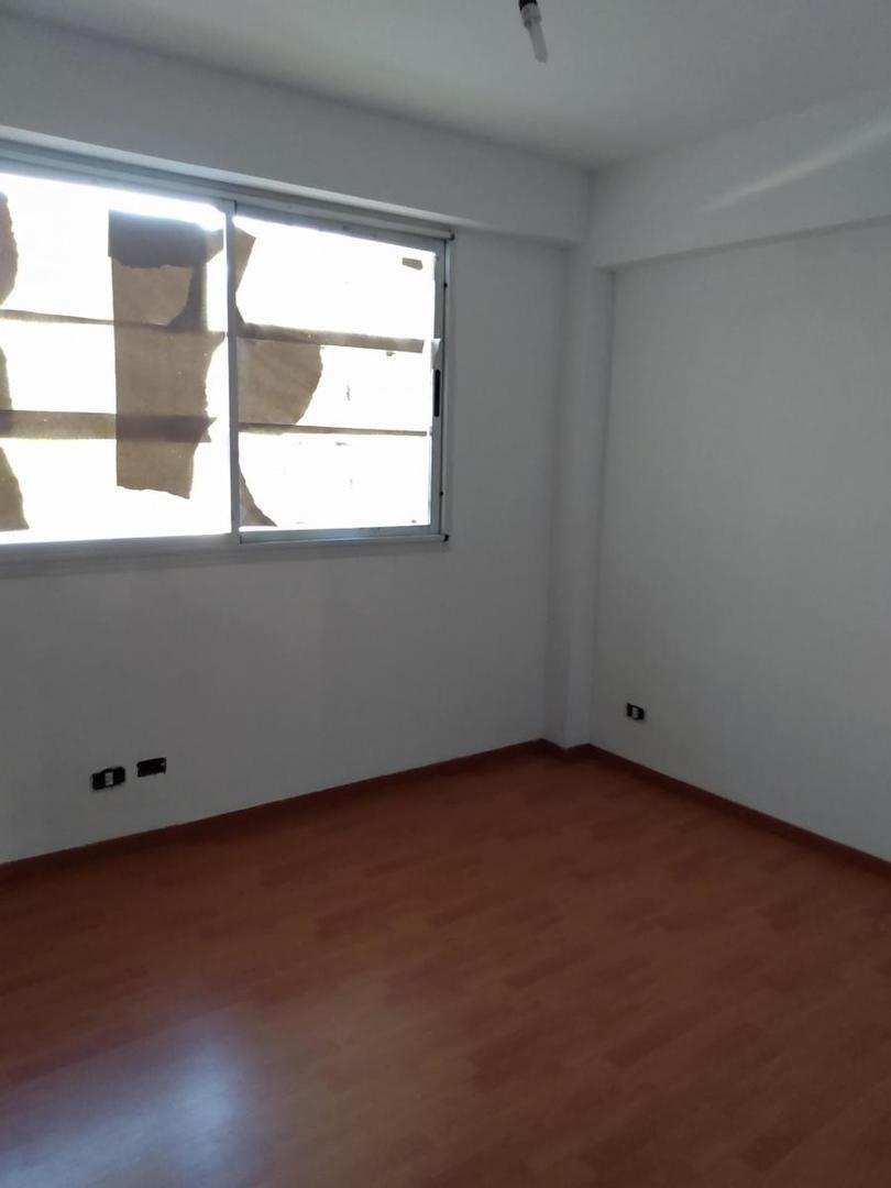 Piso de Tres Ambientes - Yatay 111 4